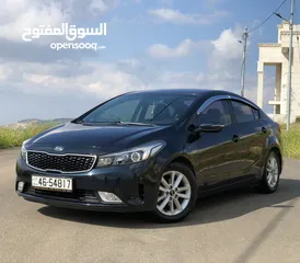  1 KIA k3 2017  بحالة ممتازة