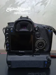  2 Canon 7D  Canon 1200D بحاله ممتازه