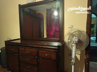  6 للبيع غرفه نوم اكبر وغرف نوم اطفال