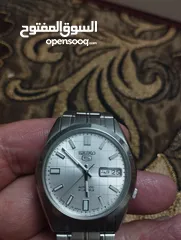 16 ساعات استعمال شخصي بحاله ممتازة للبيع
