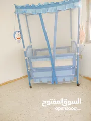  4 تخت ازرق للبيع جديد لم يستخدم للبيع مع فرشته تفصيل نوعيه ممتازة سبب البيع أنه بدي اجيب واحد زهر