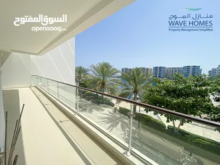  10 Marina View 2 Bedroom Apartment in Al Mouj