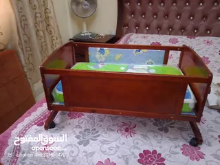  1 تخت بيبي هزاز