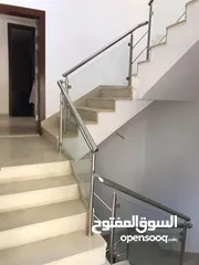  6 فيلا متلاصقة للبيع