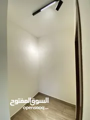 22 شقة فاخر شبة ارضي في طريق المطار الحويطي 170 متر داخلي و خارجي 170 متر بسعر مميز وتشطيب فلل