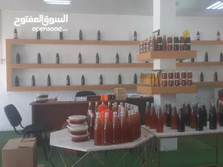  21 للبيع أجود منتجات العسل بالبريمي مقابل وكالة تويوتا بالقرب من منفذ حماسة / الامارات