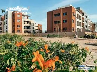  5 zz لسرعه البيع شقه في التجمع الخامس داخل كمبوند ديستريكت district 5 بجانب الجامعه الالمانيه GUC