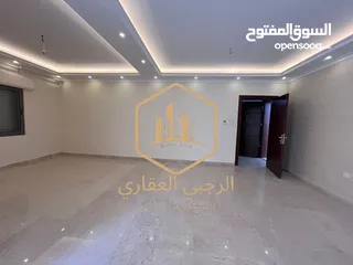  13 شقة / للايجار / 3نوم / طابق اول من فيلا / 200 متر / دابوق