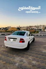  8 اوبل فكترا
