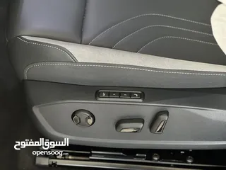  24 VW ID4 CROZZ PRO 2024 PIANO BLACK أبيضّ لؤلؤي