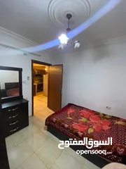  12 شقه مفروشه طابق ارضي مجهزة بالكامل غرفتين نوم وصاله ومطبخ وحمام وبرندة  شارع الجامعه طلاب اوطالبات
