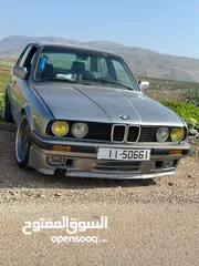  2 BMW 320 1990
