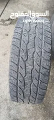  6 طقم كوتشوك و جنط مقاس 275/65/18 كوتشوك نص عمر نوع ماكسس AT للبيع بسعر 250 دينار