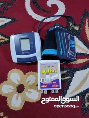  1 جهاز ضغط الدم مع جهاز حماية