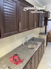  1 شقه فارغه للإيجار