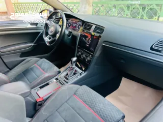  12 فولكسفاغن جولف GTI