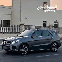  1 Mercedes-Benz GLE 400 model 2018 top option