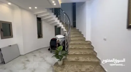  7 فيلا دبلكس مشطبة سوبر ديلوكس ( مالية وكالة نضيفة )