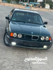  2 BMW 525i...