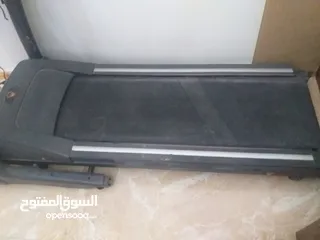  1 جهاز مشي كهربائي  ماركة فيت نيس