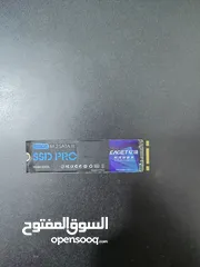  5 هاردسك  توشيبا   ( HDD  ( 1000    هاردسك ( 128 )  SSD PRO M.2   رام DDR3  ( 8 ).