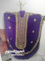  7 للبيع 2 فساتين روعه بسعر مناسب