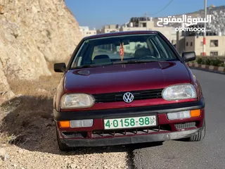  2 جولف MK3 موديل 1998 ماشية بس 105 الف محولة اوتومات بس عدة الغيار العادي كامل معها
