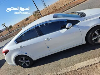  1 كيا 3 2018 كرت أبيض أو البدل ع سياره  أقل سعر تقريبا النص