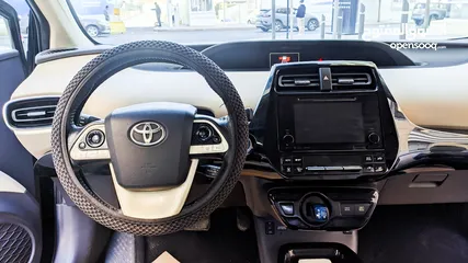  9 TOYOTA PRIUS HYBRID 2016 full loaded Persona