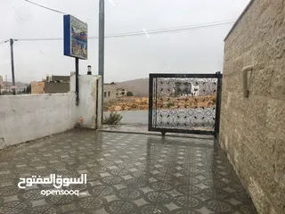  2 محل للإيجار يصلح مستودع أو خزين