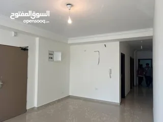  2 شقه فارغة للايجار لم تسكن من قبل في المصيون قرّب الملينيوم