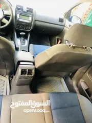 6 جولف 2005 بحاله جيده جدا دهان جديد تنجيد جديد هيئه اماميه جديده كوشوك جديد و ماتور جديد السياره نظفه