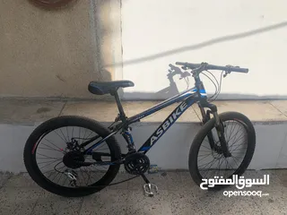  1 بسكليت Asbike للبيع عجل خلفي جديد امامي وكالة يحتاج برك امامي خلفي شغال جنزير تشيك بدالة و جك