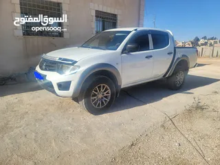  6 بكم متسوبيشي L200 2011