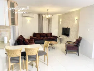  6 شقة للإيجار جزء من فيلا