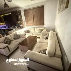  2 طقم كنب 8 مقاعد وغاز 90 سم وجلاية وغسالة