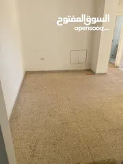  7 شقه للايجار