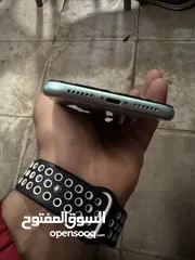  1 ايفون 11.  64G