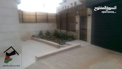  4 طريق المطار قريه النخيل شقه ارضيه دوبلكس ( ارضي + اول ) مع حديقه وكراج للبيع