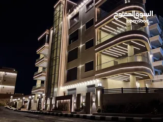  1 شقة بتشطيب فندقي 220 متر باطلاله مميزة في ديرغبار مطلة على عبدون و طريق المطار