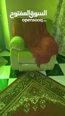  2 ريكلاينر للبيع بحاجه صيانه القاعدة الدولاب فرش وكاله