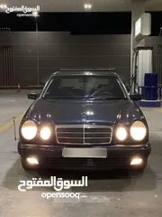  8 مرسيديس E200 1999