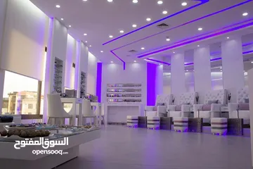  27 .صالون للعناية بالاظافر و سبا    .                          .Nails Spa &More .
