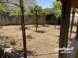  2 ارض مع بناء قائم