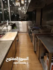  1 عدة مطعم شاورما وسناكات بحالة ممتازة للبيع