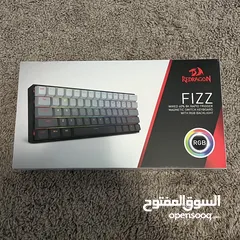  8 ماركة RED DRAGON العالميه. كيبورد بمواصفات عالميه و سعر خيالي باقي المواصفات بالوصف و السعر بي مجال