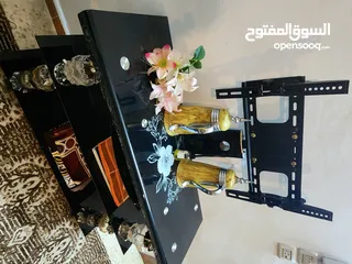  2 طاولة تلفاز جديده نوعية ممتازة