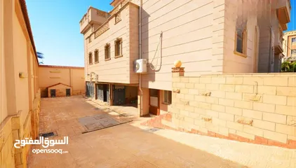  15 قصر للبيع خلف كارفور العروبه