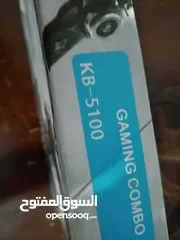  19 كيبورد + ماوس قيمنق  مستعمل مرة واحد و استعمال خفيف من شخص مبتدئ جدا ولا يتقن العب فيه