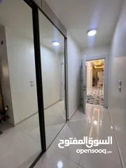 15 شقه داخل منطقه ام السماق / جنب مدارس الدر المنثور